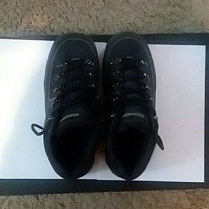 Ladies size 9 New never worn Skechers black boot